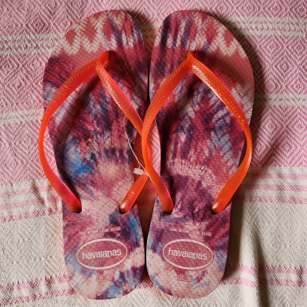 Havaianas Tie-Dye Flip Flops